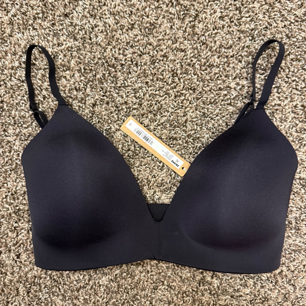 NWT SKIMS Wireless Form T-Shirt Demi Bra Size 32DD Color Onyx Adjustable Straps